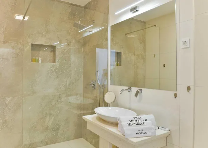 5* Luxury Michele *