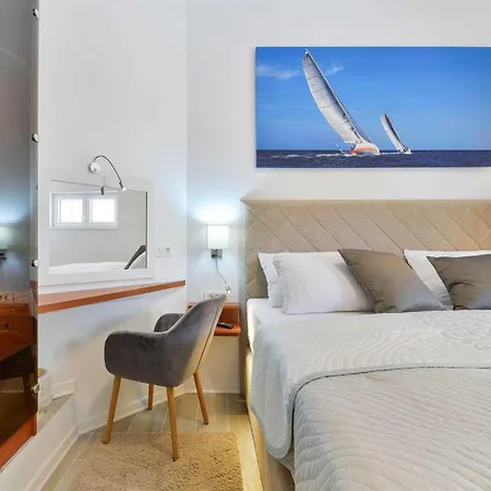 5* Luxury Michele *