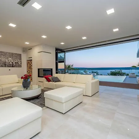 5* Luxury Michele Villa