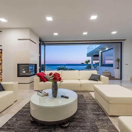 5* Luxury Michele *