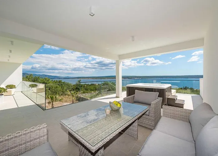 5* Luxury Michele * Ясенице