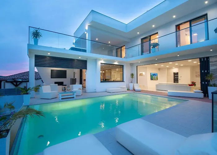 Вилла 5* Luxury Michele Ясенице