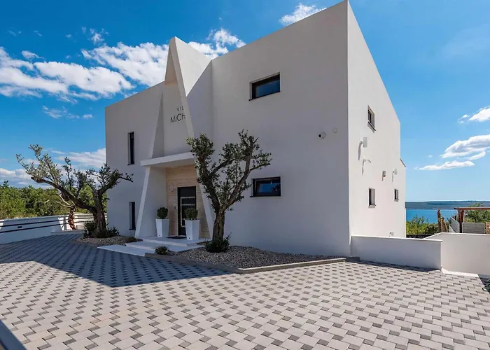 Вилла 5* Luxury Michele *